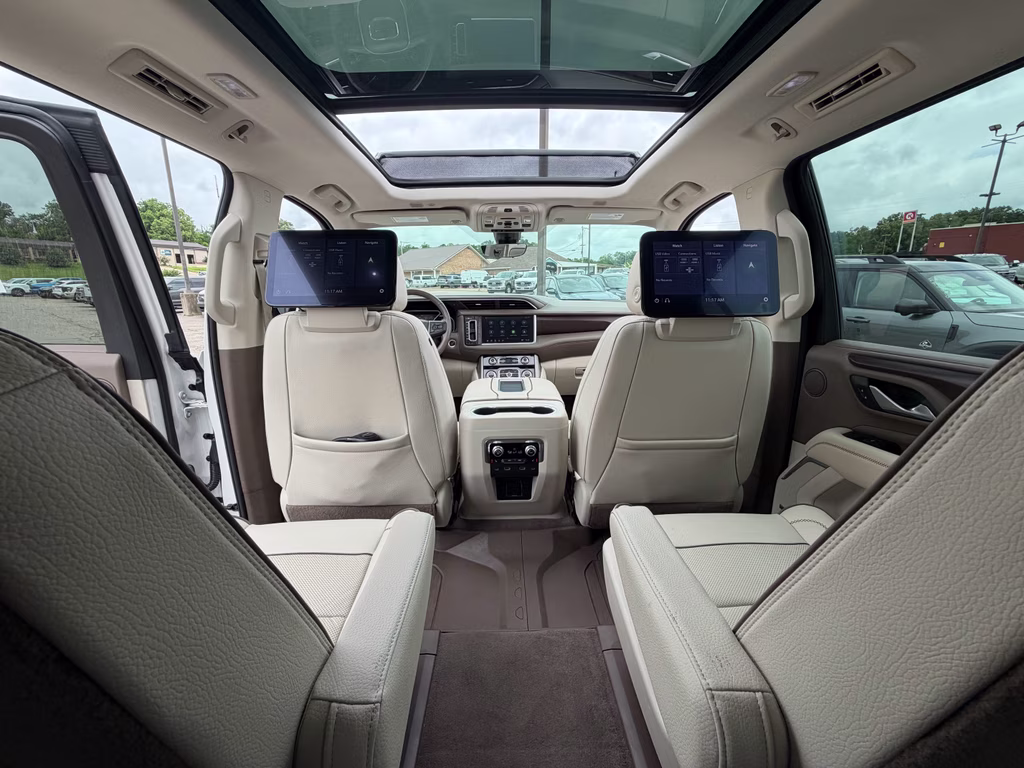 2021 White Frost Tricoat GMC Yukon Denali RWD SUV