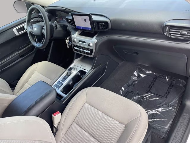 2021 Oxford White Ford Explorer Base RWD SUV