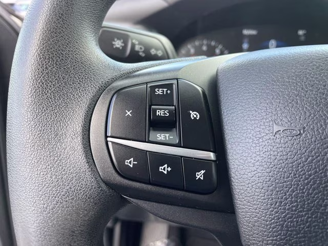 2021 Oxford White Ford Explorer Base RWD SUV