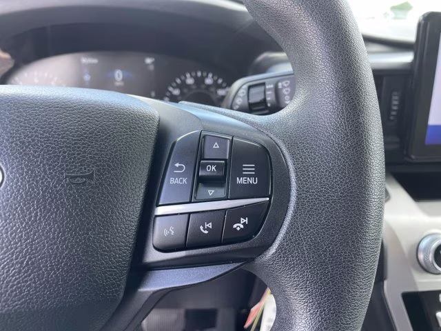2021 Oxford White Ford Explorer Base RWD SUV