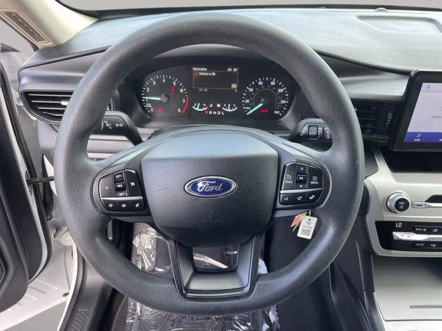2021 Oxford White Ford Explorer Base RWD SUV