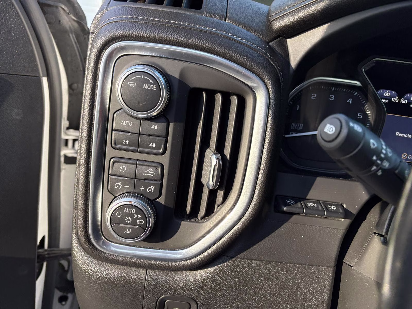 2020 White Frost Tricoat GMC Sierra 1500 Denali 4X4 Truck