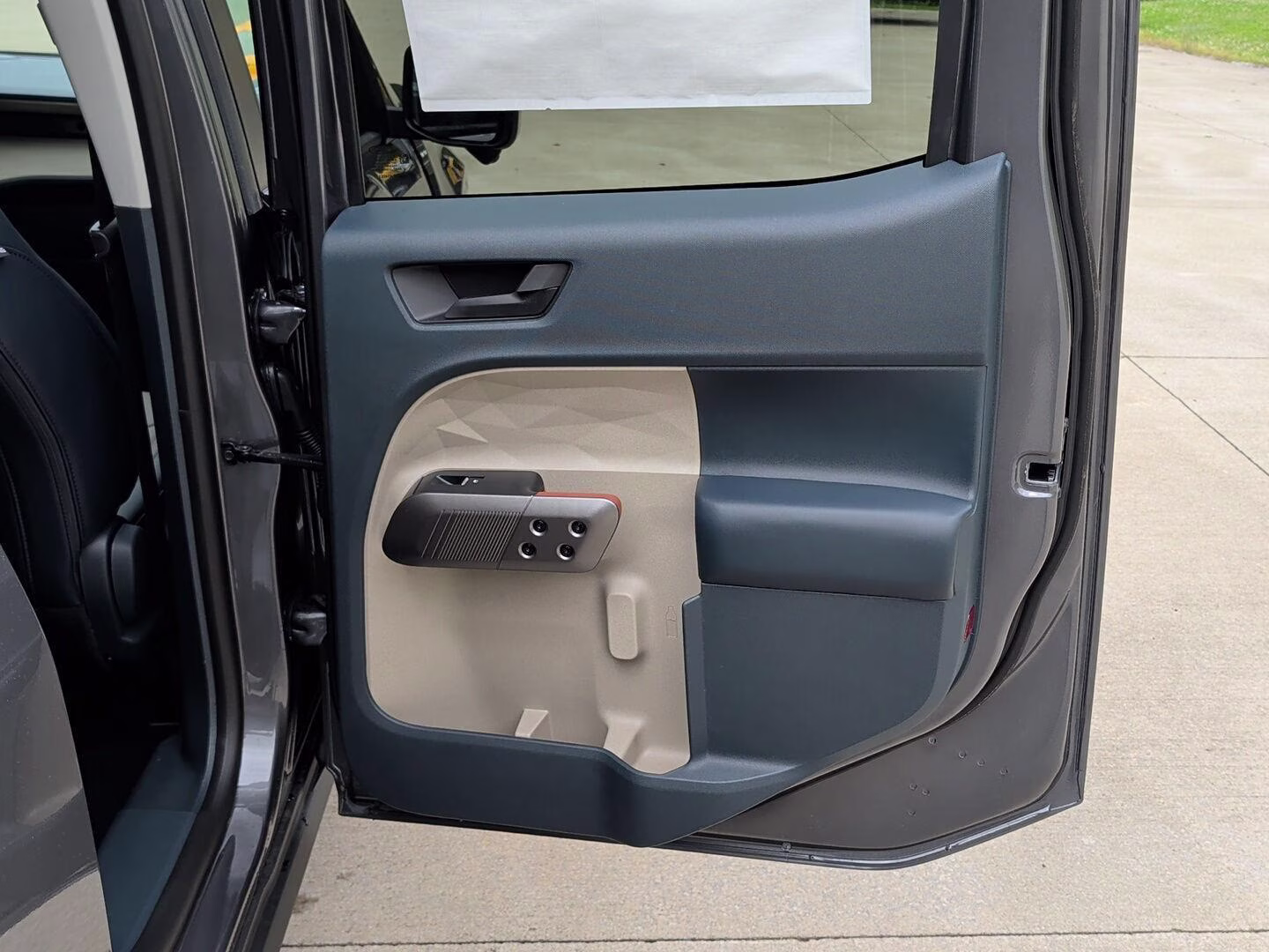 2026 Carbonized Gray Metallic Ford Maverick LARIAT AWD Truck
