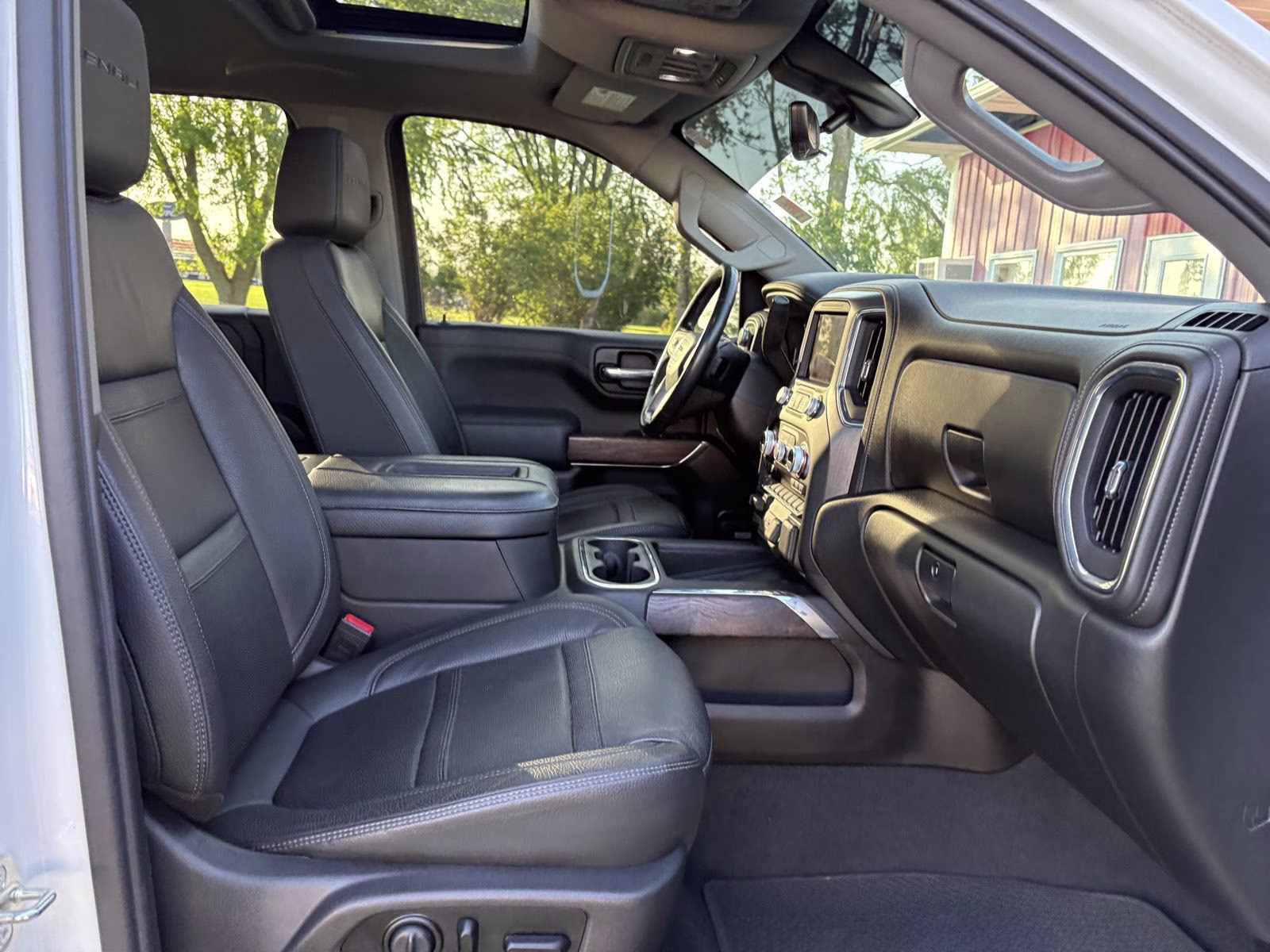 2020 White Frost Tricoat GMC Sierra 1500 Denali 4X4 Truck