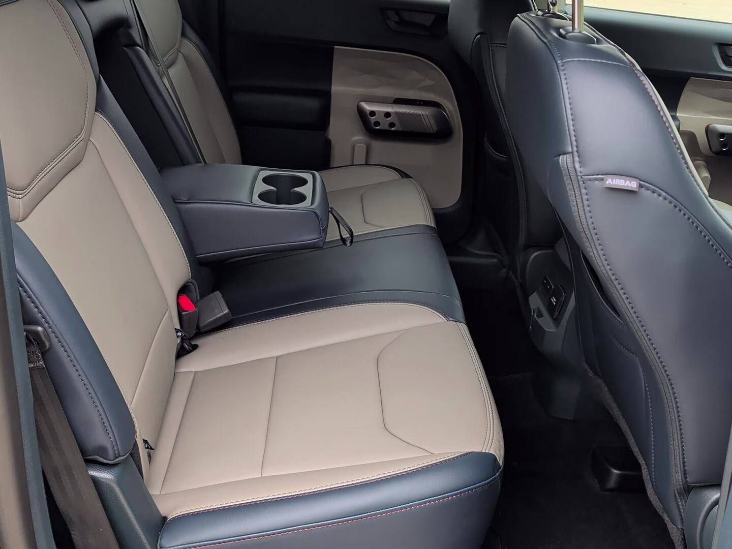2026 Carbonized Gray Metallic Ford Maverick LARIAT AWD Truck