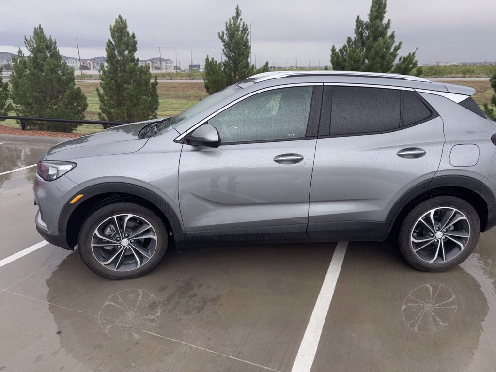 2023 Buick Encore GX Select's photo
