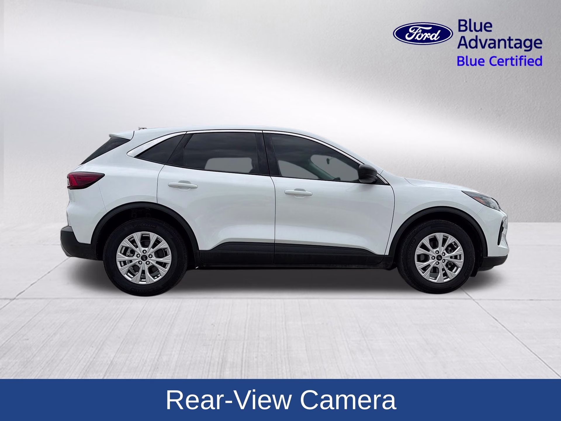 2024 Oxford White Ford Escape Active FWD SUV