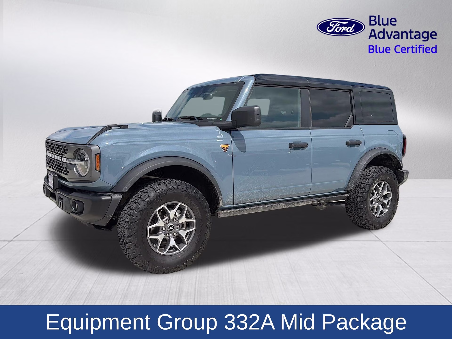 2025 Azure Gray Metallic Tri-Coat Ford Bronco Badlands 4X4 SUV