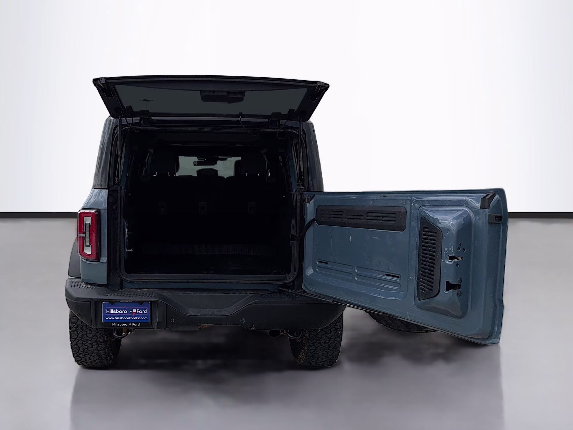 2025 Azure Gray Metallic Tri-Coat Ford Bronco Badlands 4X4 SUV