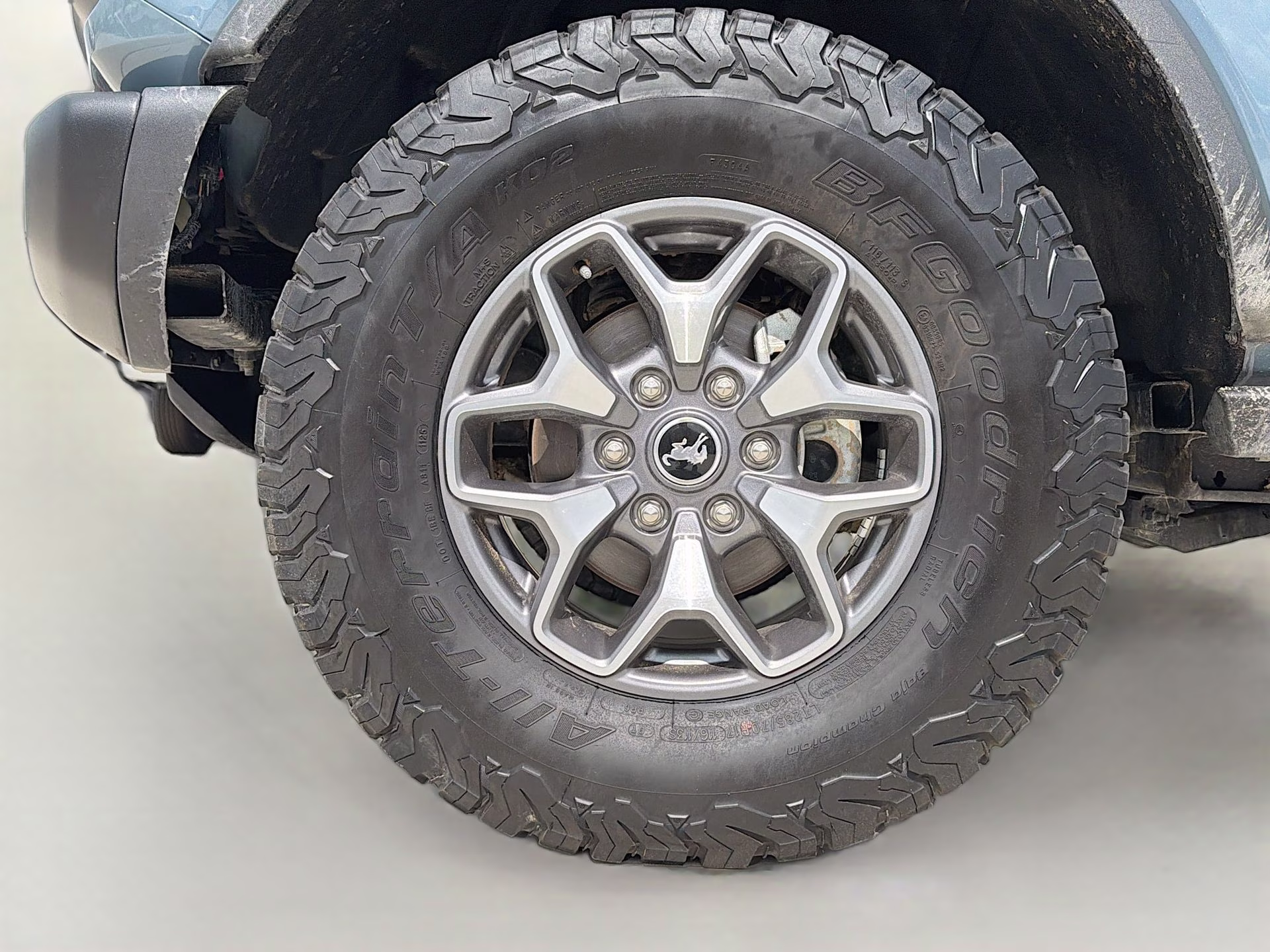 2025 Azure Gray Metallic Tri-Coat Ford Bronco Badlands 4X4 SUV