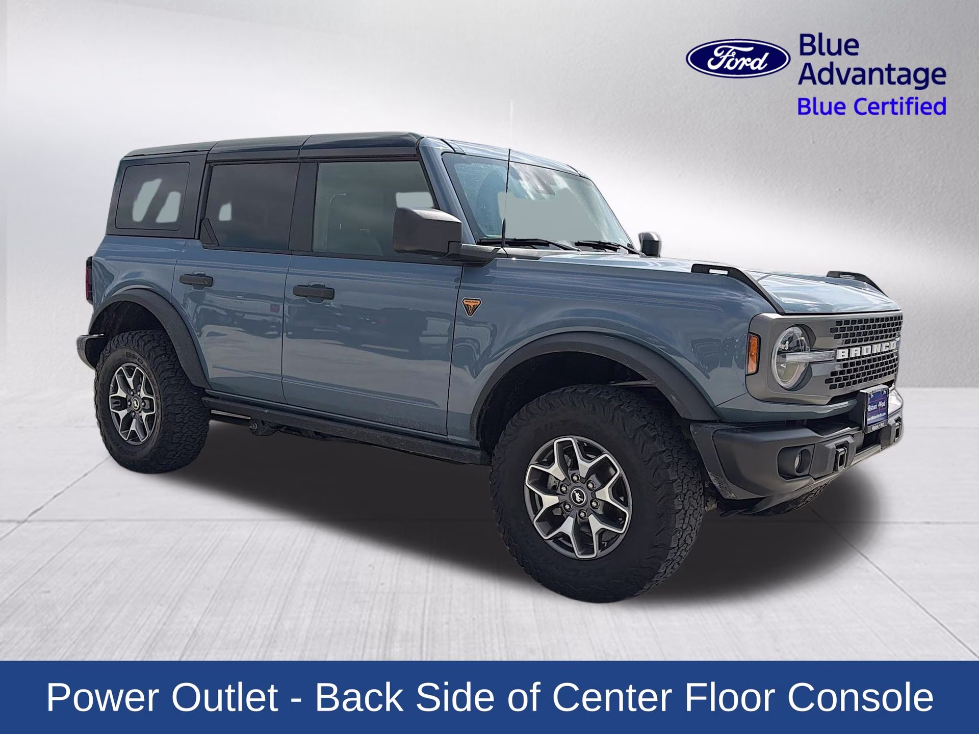 2025 Azure Gray Metallic Tri-Coat Ford Bronco Badlands 4X4 SUV