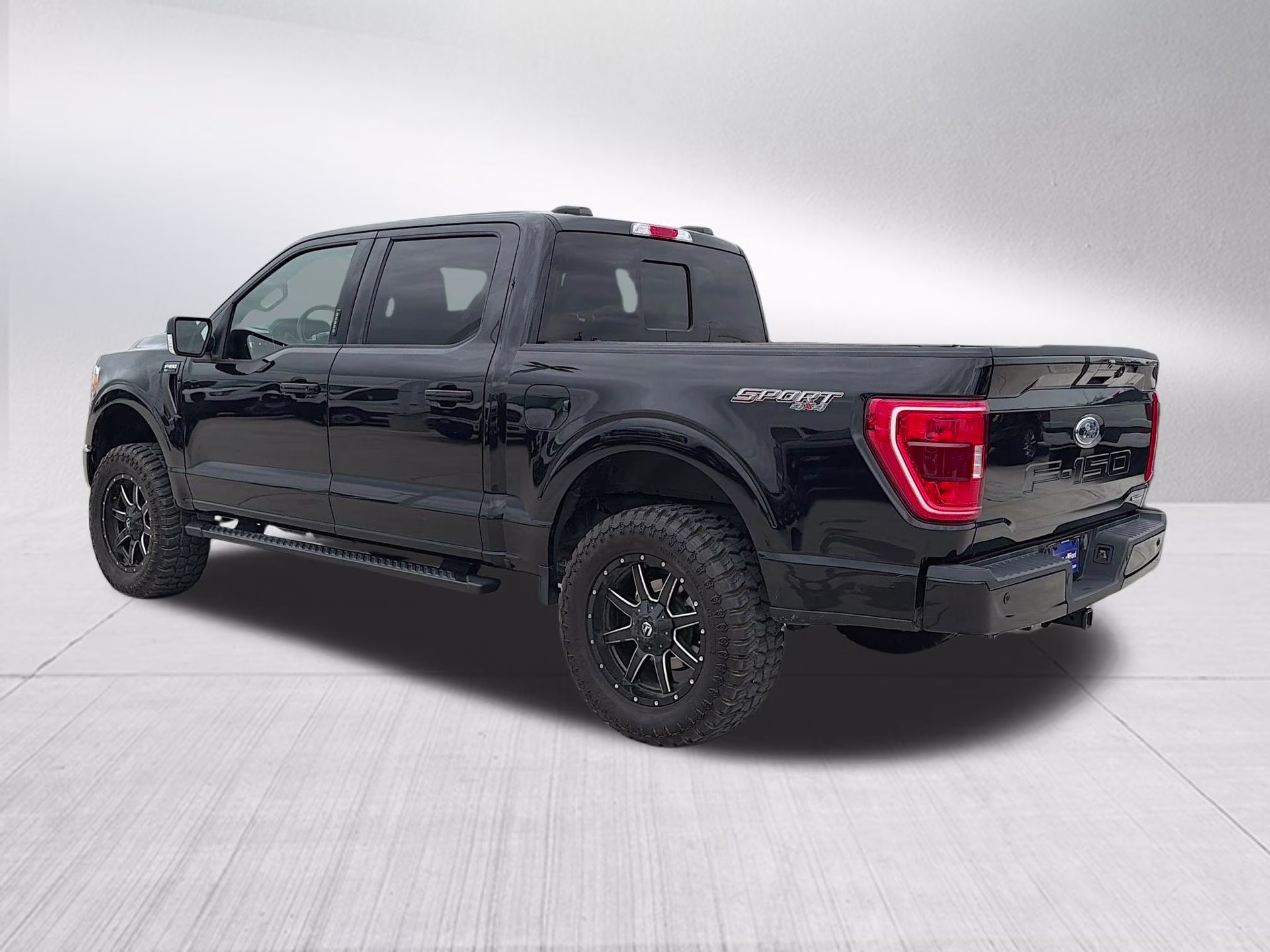 2023 Agate Black Metallic Ford F-150 XLT 4X4 Truck