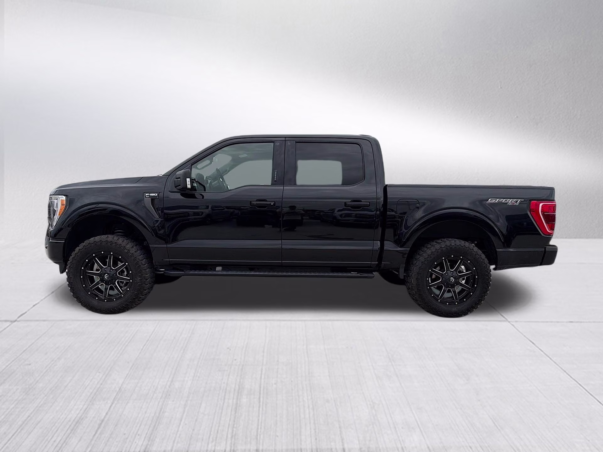 2023 Agate Black Metallic Ford F-150 XLT 4X4 Truck