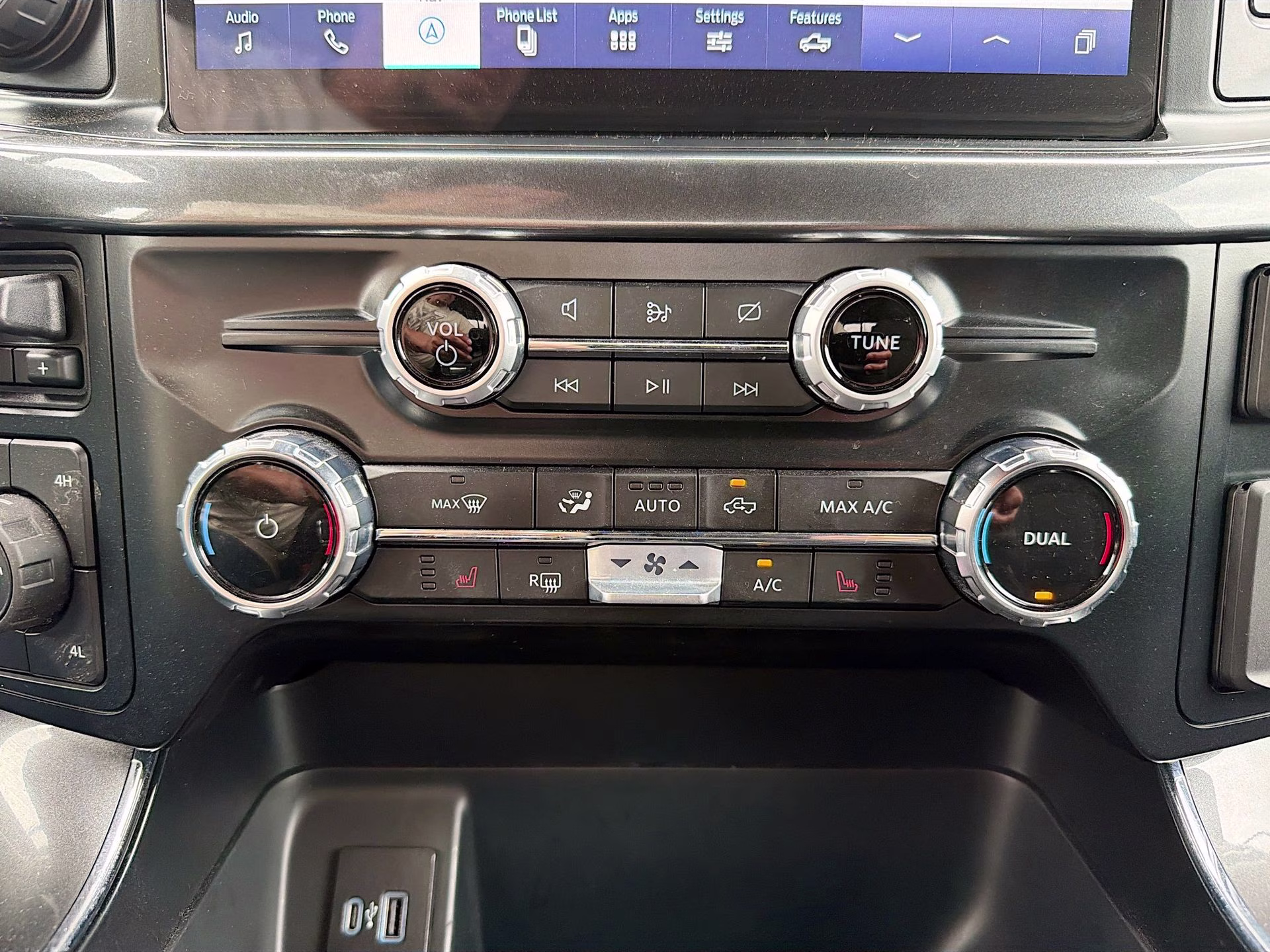 2023 Agate Black Metallic Ford F-150 XLT 4X4 Truck