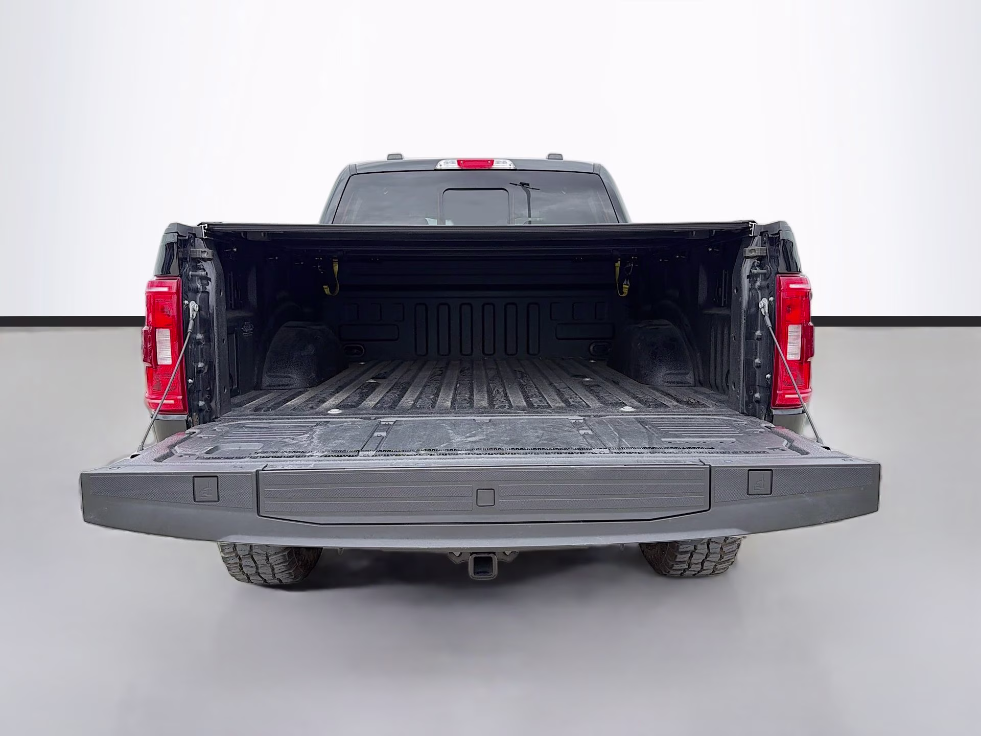 2023 Agate Black Metallic Ford F-150 XLT 4X4 Truck