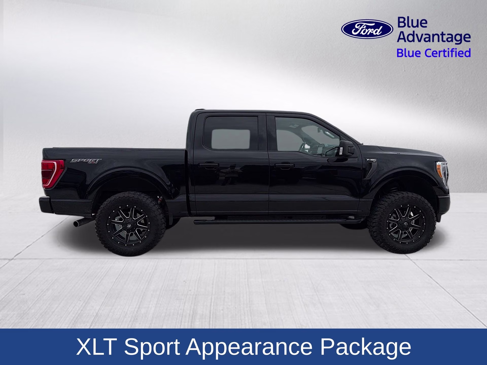 2023 Agate Black Metallic Ford F-150 XLT 4X4 Truck