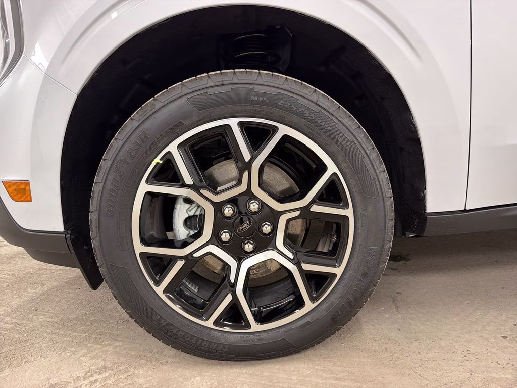2026 SPACE WHITE Ford Maverick Lariat AWD Truck