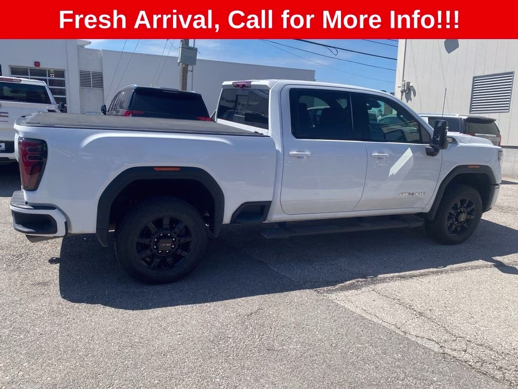 2025 Summit White GMC Sierra 2500HD AT4 4X4 Truck
