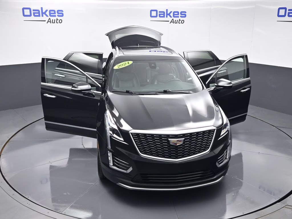 2024 Stellar Black Metallic Cadillac XT5 Premium Luxury AWD SUV