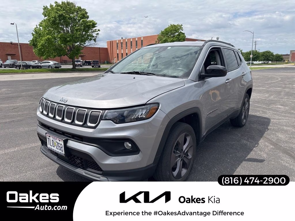 2022 Jeep Compass Latitude Lux 4X4's photo