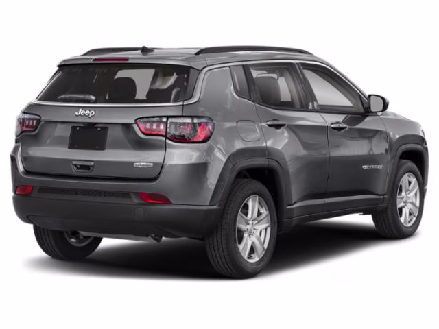 2022 Billet Silver Metallic Clearcoat Jeep Compass Latitude Lux 4X4 SUV