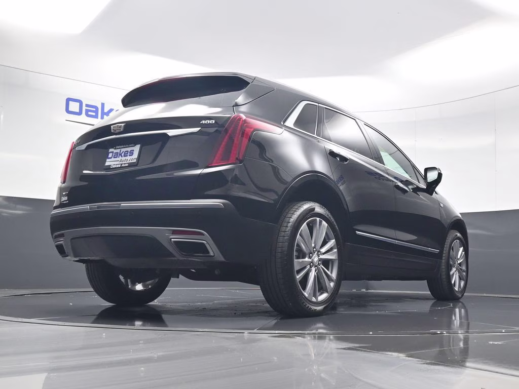 2024 Stellar Black Metallic Cadillac XT5 Premium Luxury AWD SUV