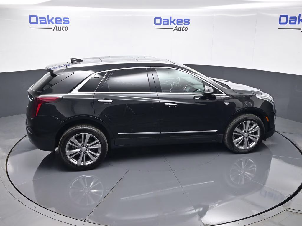 2024 Stellar Black Metallic Cadillac XT5 Premium Luxury AWD SUV