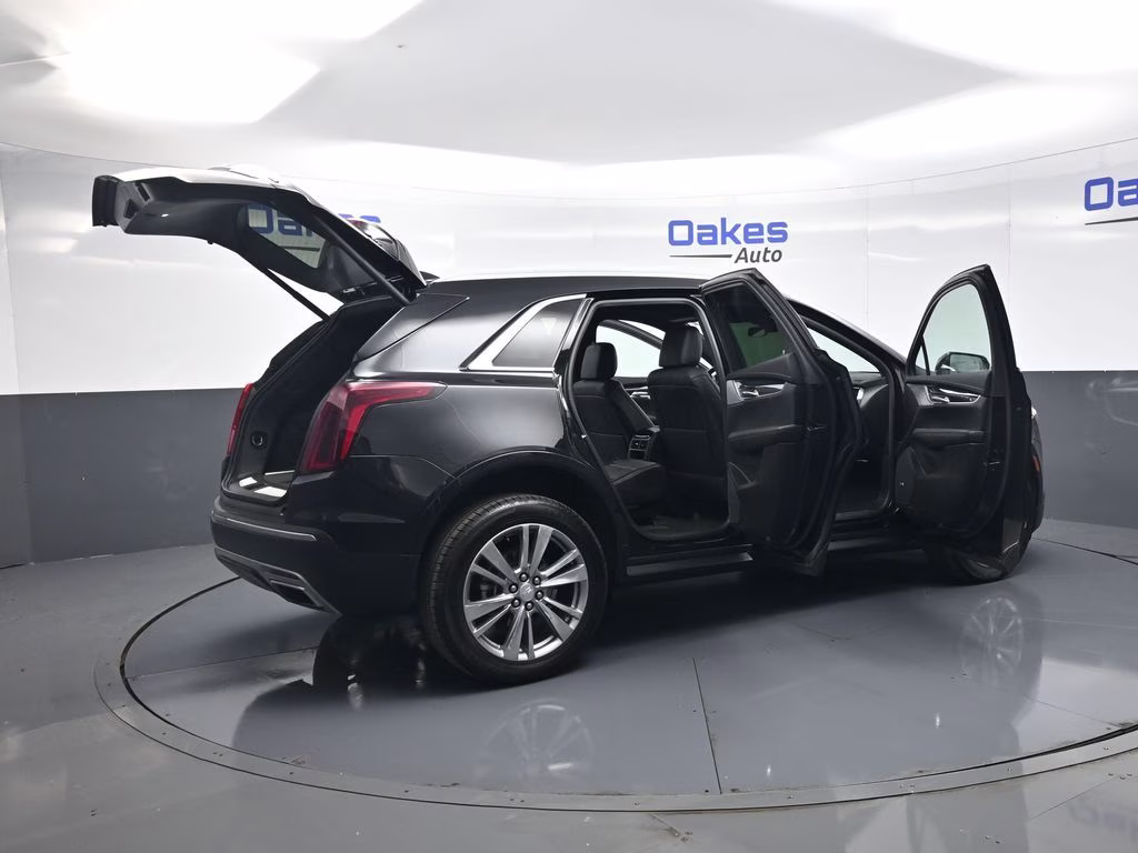 2024 Stellar Black Metallic Cadillac XT5 Premium Luxury AWD SUV