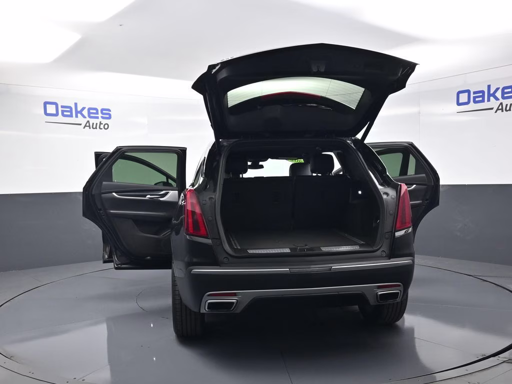 2024 Stellar Black Metallic Cadillac XT5 Premium Luxury AWD SUV