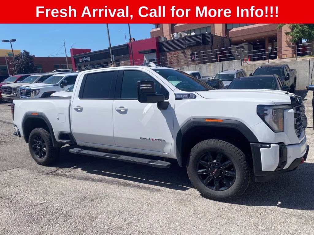 2025 Summit White GMC Sierra 2500HD AT4 4X4 Truck