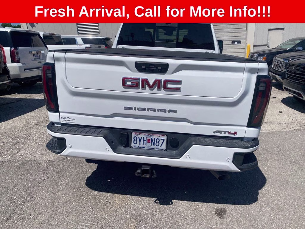 2025 Summit White GMC Sierra 2500HD AT4 4X4 Truck