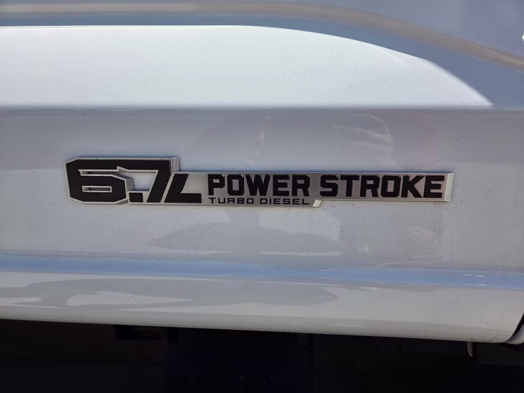 2024 White Ford Super Duty F-350 SRW Lariat 4X4 Truck
