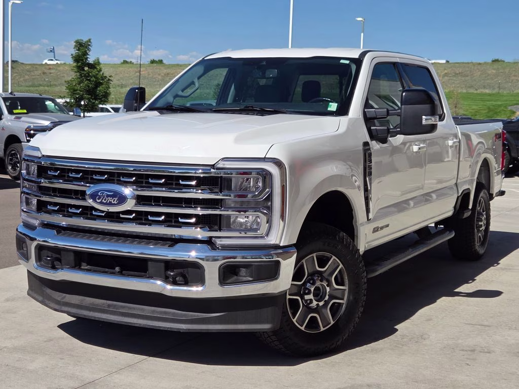 2024 White Ford Super Duty F-350 SRW Lariat 4X4 Truck