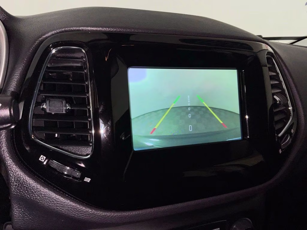 2020 Diamond Black Crystal Pearlcoat Jeep Compass Altitude FWD SUV