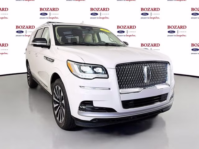 2022 Pearl Metallic Lincoln Navigator Reserve 4X4 SUV