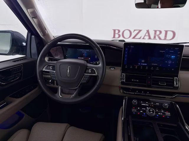 2022 Pearl Metallic Lincoln Navigator Reserve 4X4 SUV