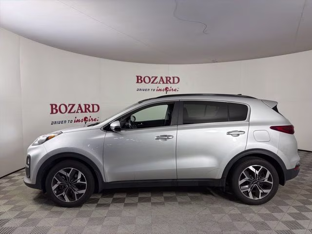 2022 Sparkling Silver Kia Sportage EX FWD SUV
