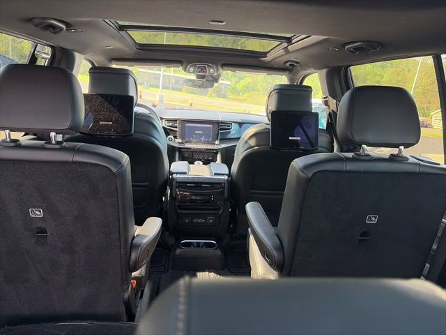2022 Velvet Red Pearlcoat Jeep Wagoneer Series III 4X4 SUV