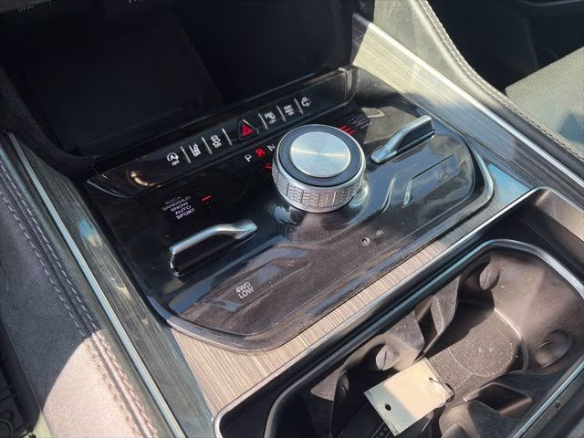 2022 Velvet Red Pearlcoat Jeep Wagoneer Series III 4X4 SUV