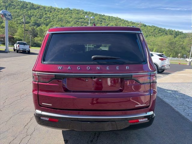 2022 Velvet Red Pearlcoat Jeep Wagoneer Series III 4X4 SUV