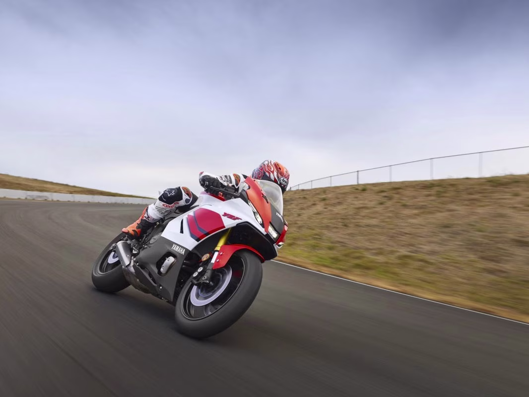 2026 70th Anniversary Edition Yamaha YZF-R7 Motorcycle