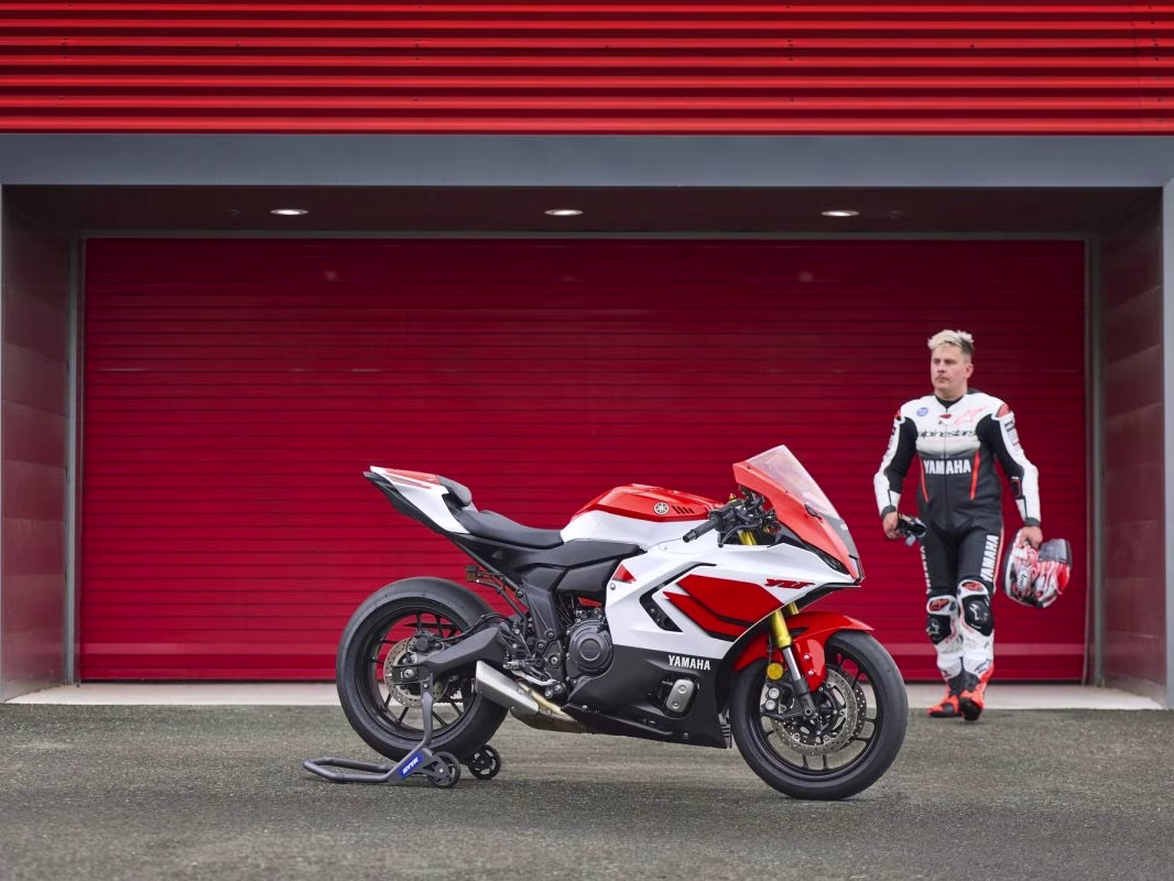 2026 70th Anniversary Edition Yamaha YZF-R7 Motorcycle