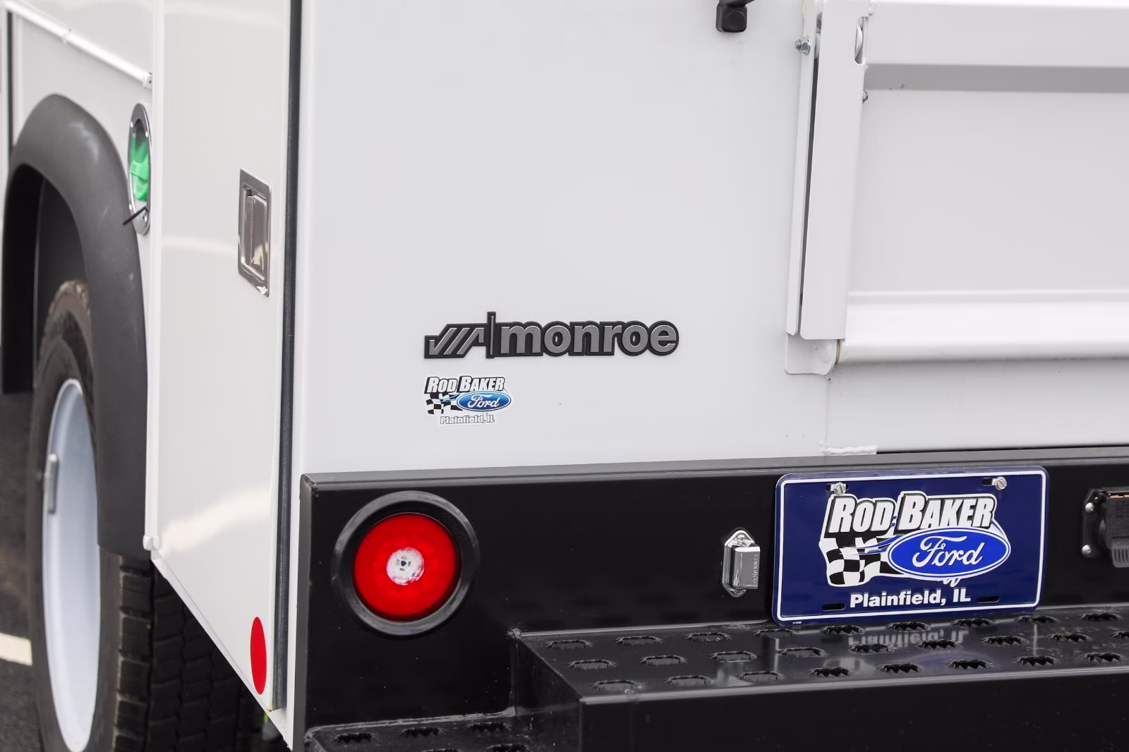 2026 Oxford White Ford Super Duty F-550 DRW XL 4X4 Truck