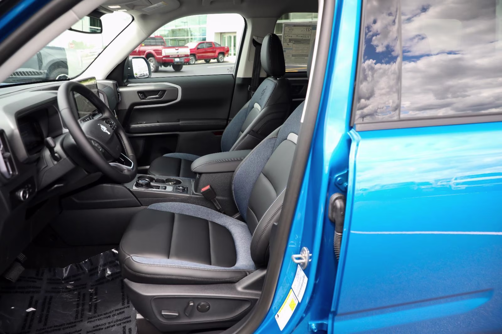 2026 Velocity Blue Metallic Ford Bronco Sport Outer Banks 4X4 SUV