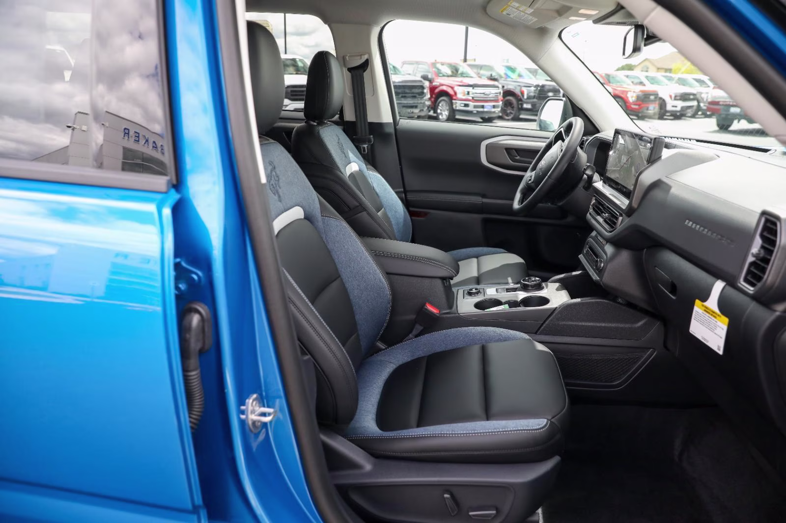 2026 Velocity Blue Metallic Ford Bronco Sport Outer Banks 4X4 SUV