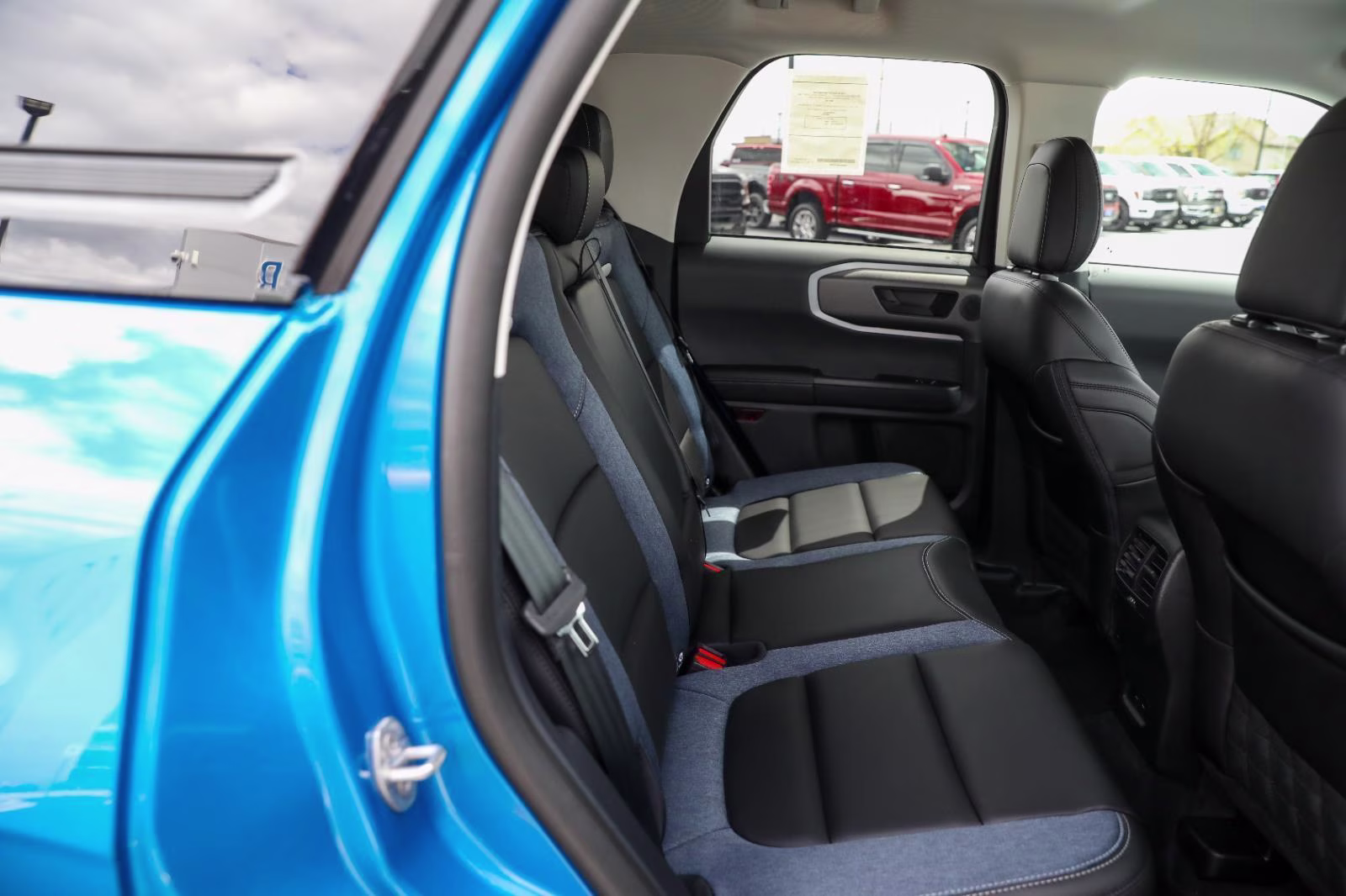 2026 Velocity Blue Metallic Ford Bronco Sport Outer Banks 4X4 SUV
