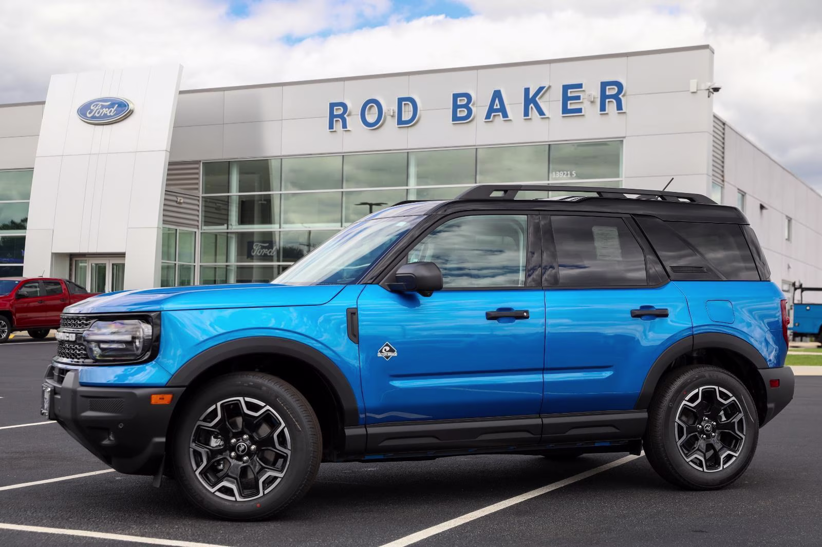 2026 Velocity Blue Metallic Ford Bronco Sport Outer Banks 4X4 SUV