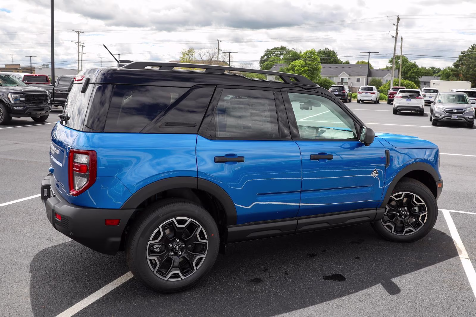 2026 Velocity Blue Metallic Ford Bronco Sport Outer Banks 4X4 SUV