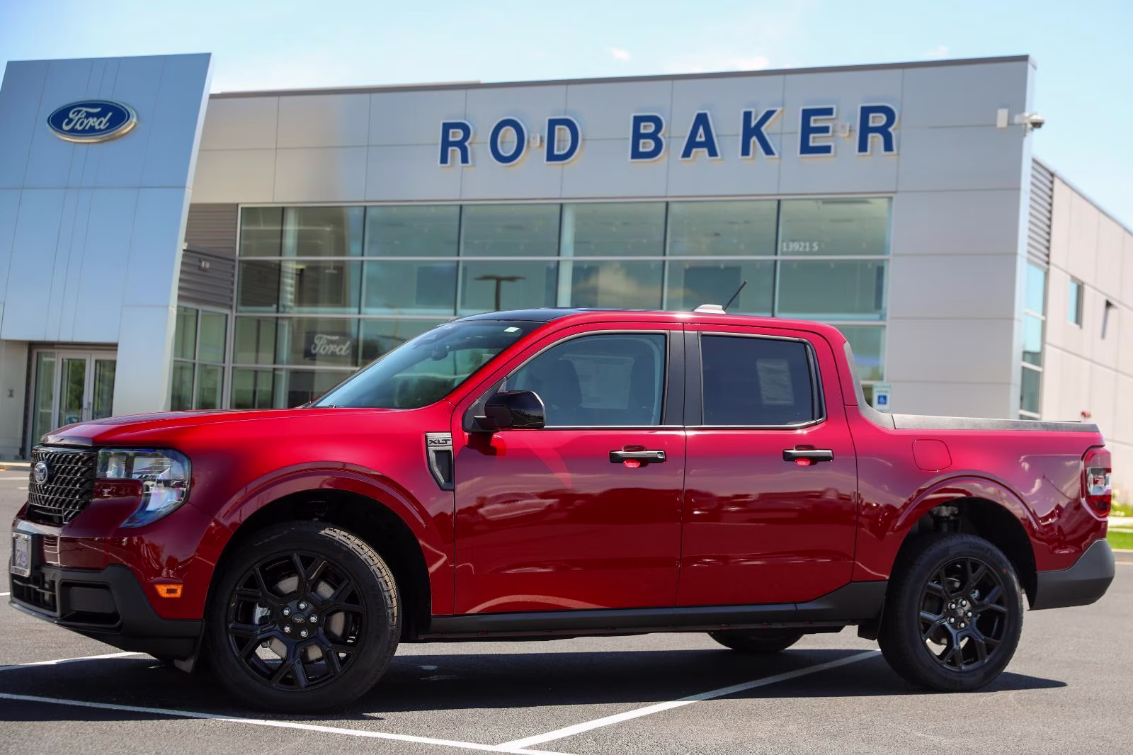 2026 Ruby Red Metallic Tinted Clearcoat Ford Maverick XLT AWD Truck