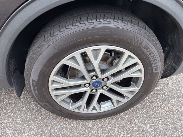 2022 Agate Black Metallic Ford Escape SEL FWD SUV